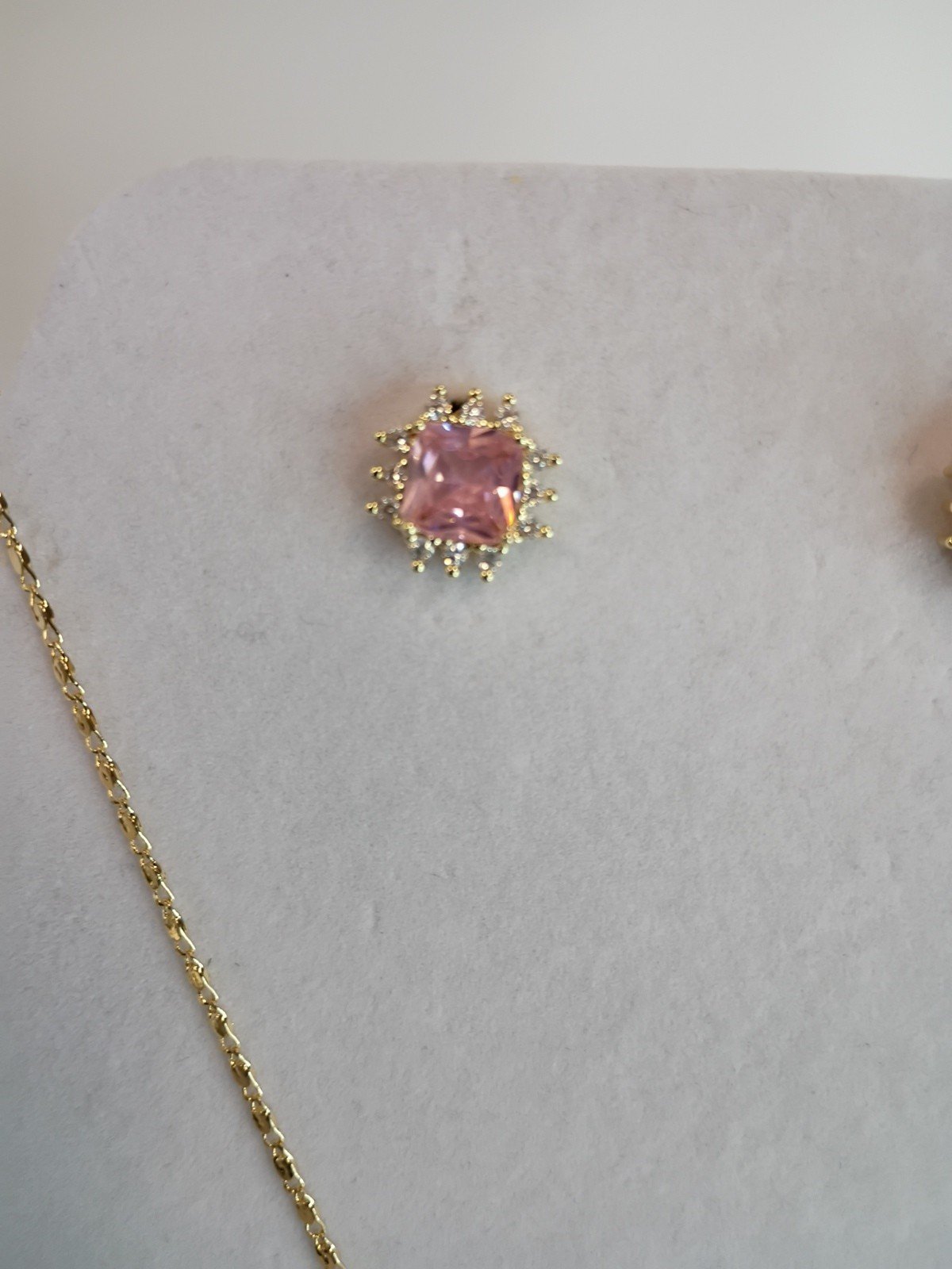 Neckless with Earrings Set Color Pink for Women Fashion Jewelry - Image 2