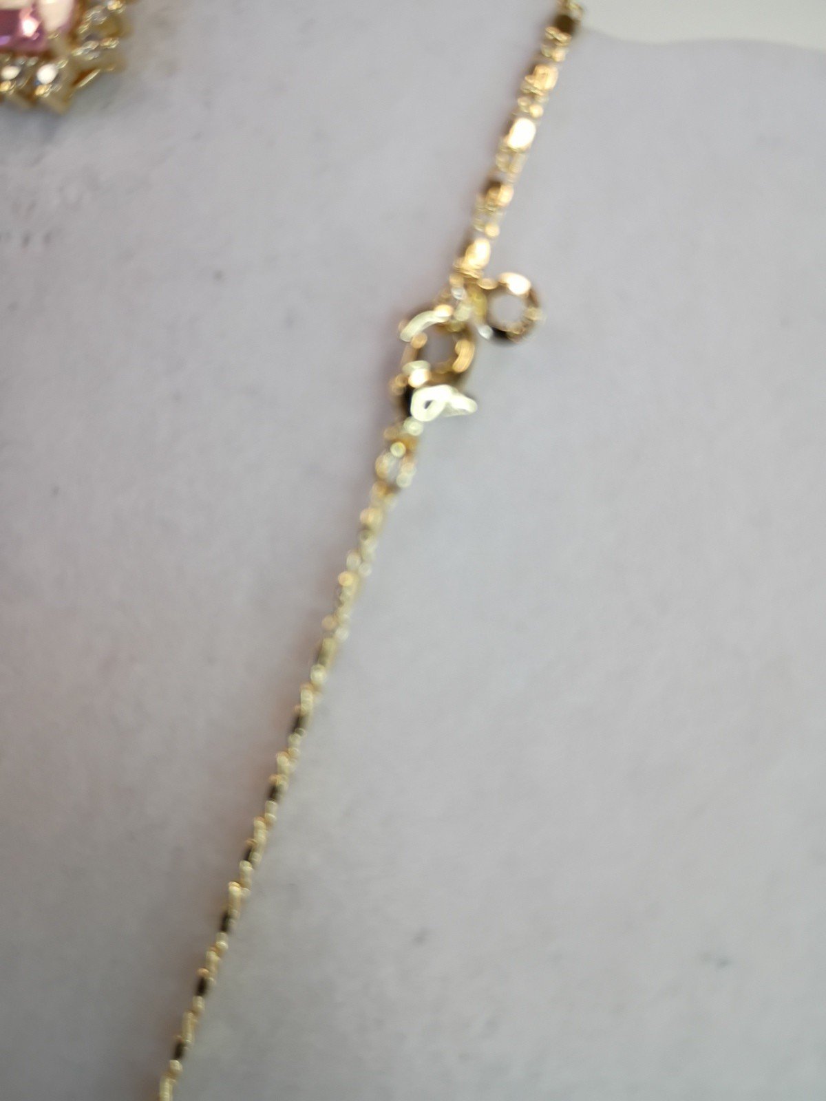 Neckless with Earrings Set Color Pink for Women Fashion Jewelry - Image 3